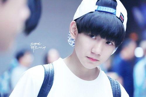 吃瓜群众看王源视频评价,吃瓜群众纷纷点赞，网友：青春榜样！